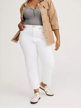 Torrid off white ankle/cropped jean size 18 new with tags